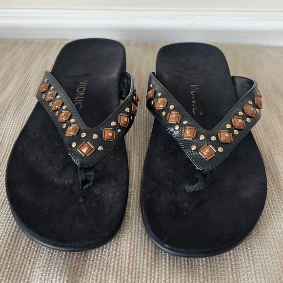 Vionic Women's Florian Thong
Sandal Snake with coral jewels
Size 10 - Picture 6 of 13